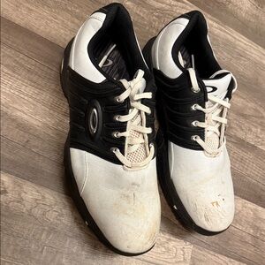 Oakley Sz 11 Golf shoes Men's Black and White